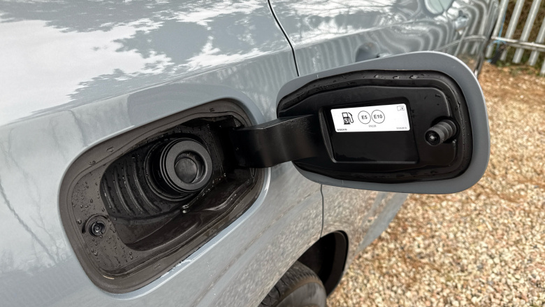 Volvo XC60 2.0 B5P Ultimate Dark 5dr AWD Geartronic Petrol Estate